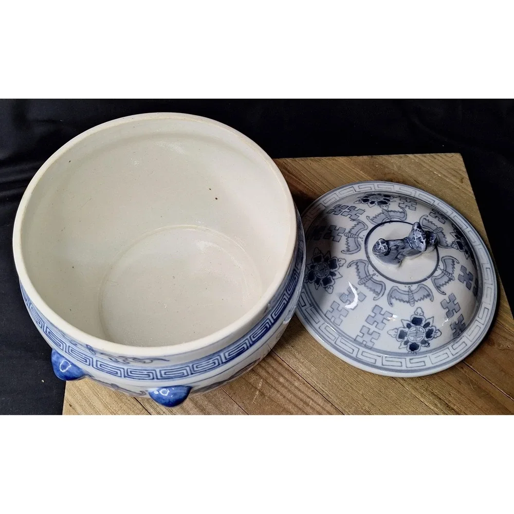 Vintage Blue and White Porcelain Ginger Jar Foo Dog Lid Longevity Shou Symbol - Picture 12 of 16